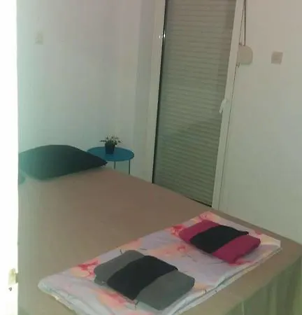 Elite House *